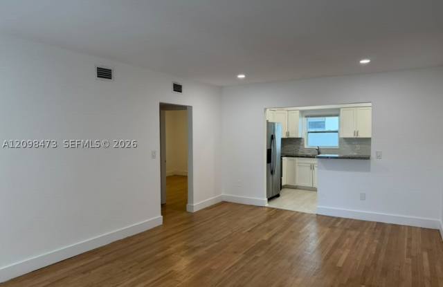 9780 Bay Harbor Ter Gallery 2