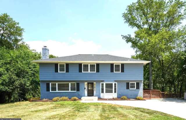 2602 STIRRUP LANE - 2602 Stirrup Lane, Fort Hunt, VA 22308
