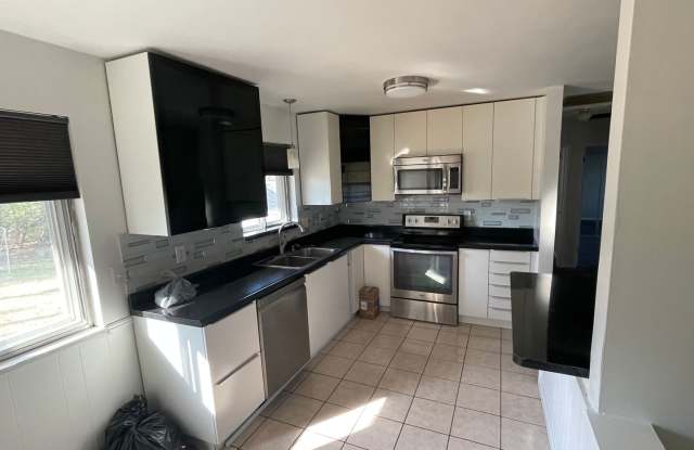 LINDBERGH Schools - Completely Rehabbed 3 BR 2BA Available for rent Gallery 3