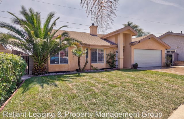 11505 Hunnewell Ave - 11505 Hunnewell Avenue, Los Angeles, CA 91342
