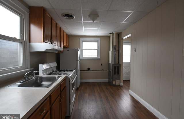 52 1/2 CHESTNUT Street photos photos