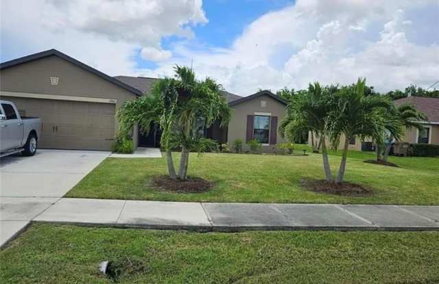 1206 SW Trafalgar Pkwy lot: 5 Gallery 3