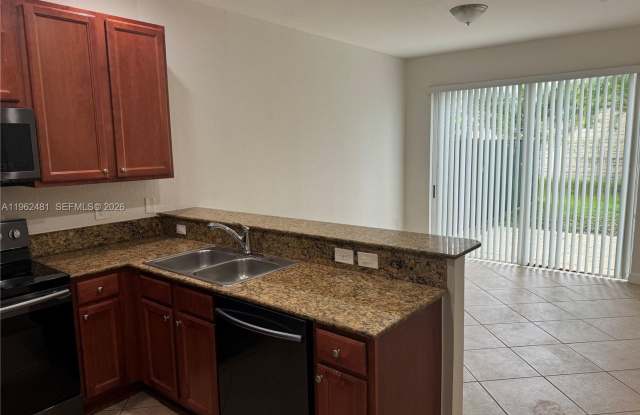 1048 NE 30th Avenue 1048, Homestead, FL 33033 Gallery 4