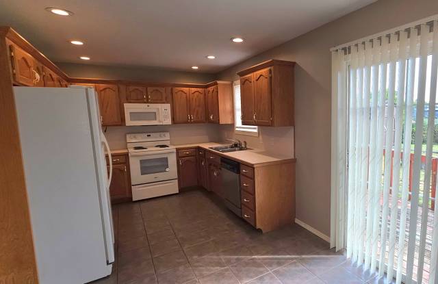 Republic Schools! 3 Bedrooms! 2 Baths! $1495 Gallery 3