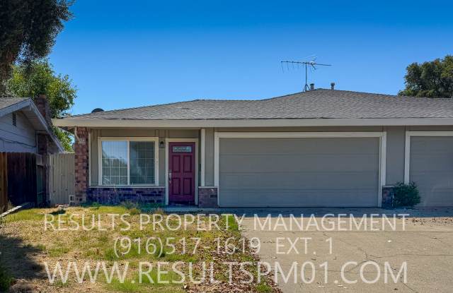 2 Bed 1 Bath 2 Car Garage Halfplex photos photos