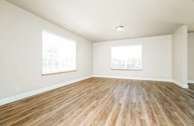 20820 114th Ave E Gallery 4
