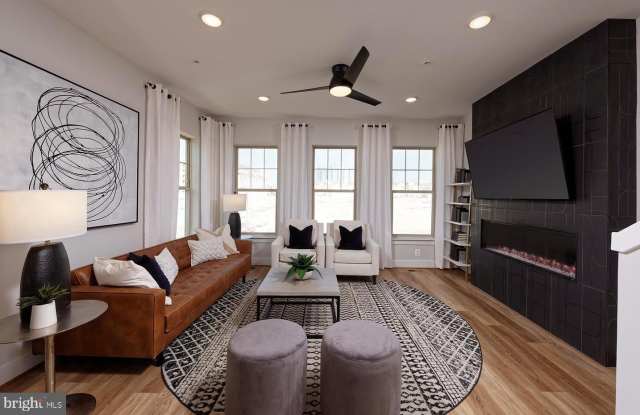 1213 ROCKWELL Avenue Gallery 2