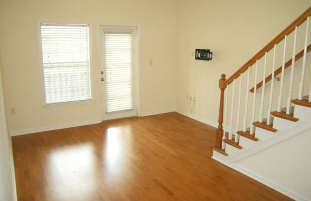 1412 Westchester Ridge NE Gallery 3