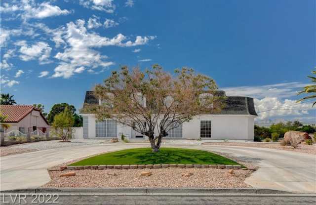 2725 Rosanna Street - 2725 South Rosanna Street, Spring Valley, NV 89117