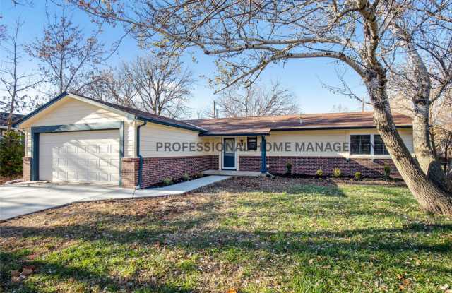 Don’t miss out on this beautiful 3 bedroom, 2 bath home in Bel Aire! - 6138 Edinburg Street, Bel Aire, KS 67220