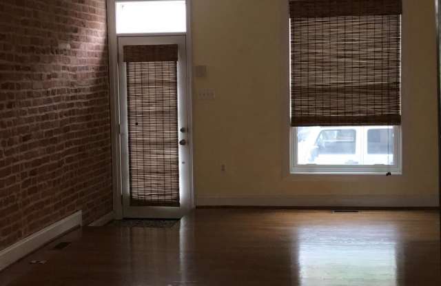 612 S CLINTON STREET Gallery 4