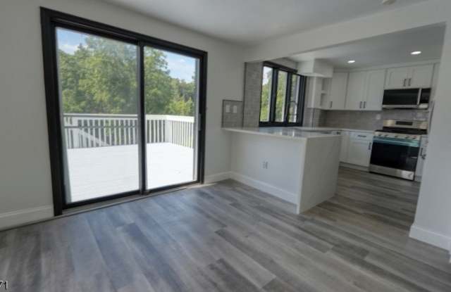 20 Anderson Hill Rd Gallery 2