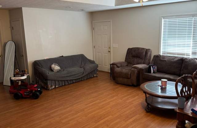 Meagan 742-744 photos photos