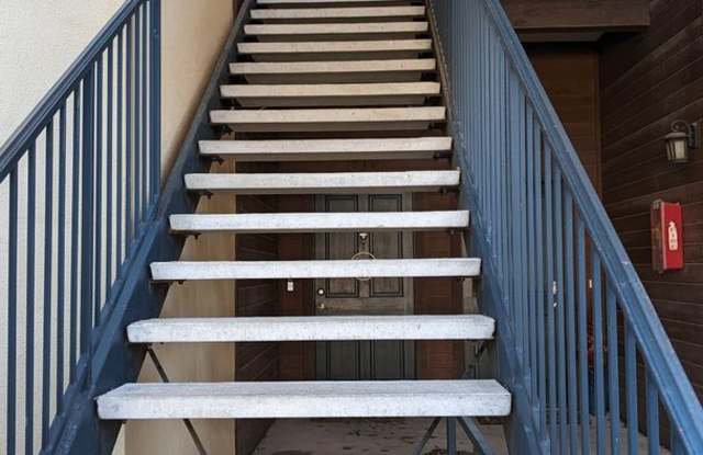 2 bed / 2 bath condo near Blue Hole Park Gallery 4