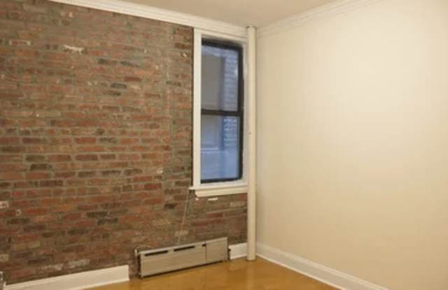 94 Christopher St Gallery 4