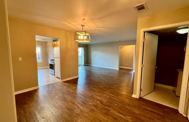 Condo for Rent in New Castle photos photos