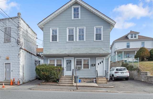 226 Glen Cove Avenue unit: 2 photos photos