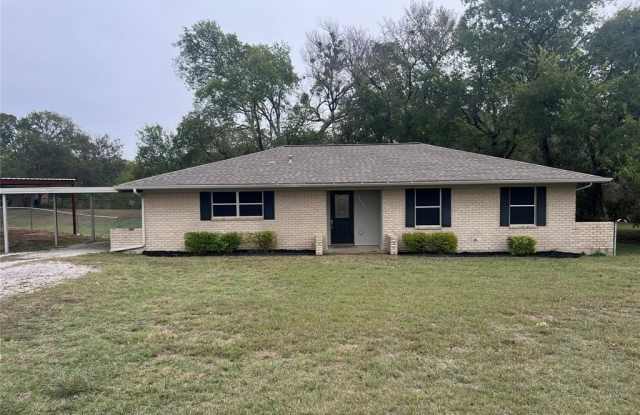 508 Ovilla Road - 508 Ovilla Road, Waxahachie, TX 75167