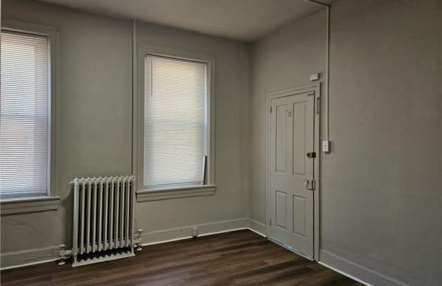 16 E Main Street Gallery 2