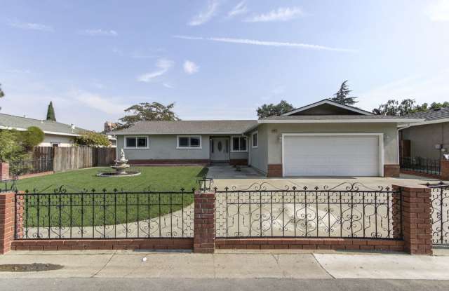 915 Fillippelli Dr - 915 Fillippelli Drive, Gilroy, CA 95020