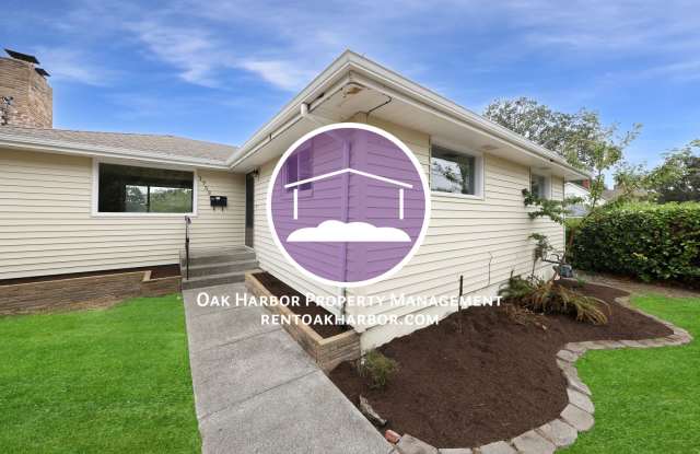 3 Bed 2.5 Bath - Pet Friendly - Landscaping Included - NAS Whidbey photos photos