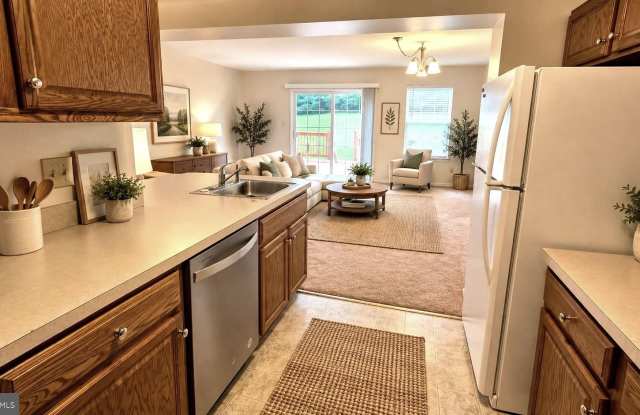 108 FAIRWAY Drive Gallery 3