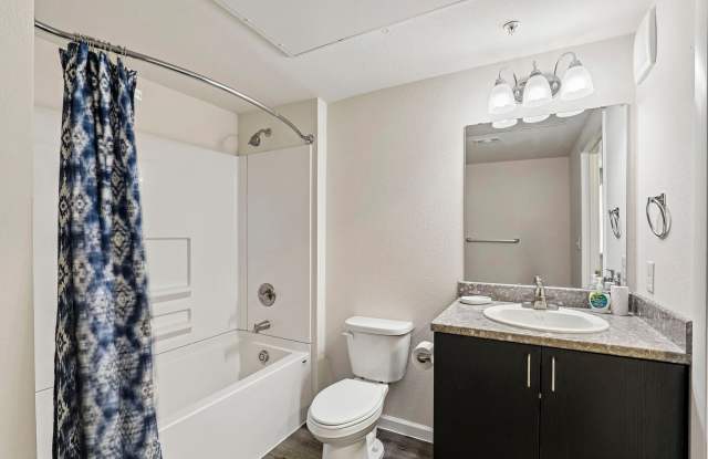 River Trail Apartment Gallery 2