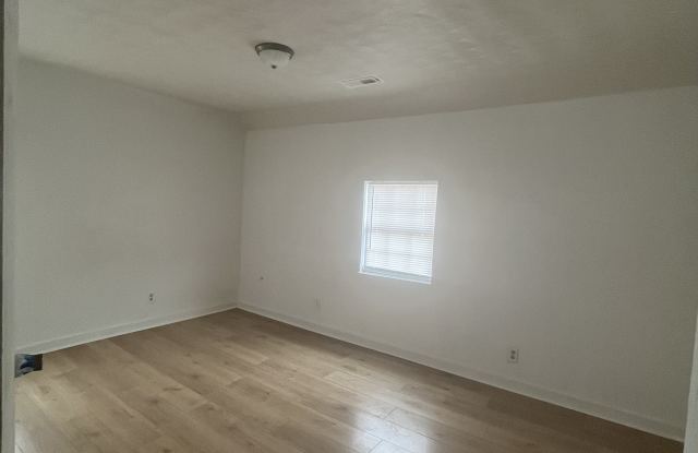 11 Emmons Pl Gallery 4