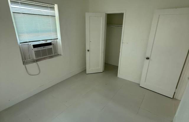 1410 NW 95th St, #2 photos photos