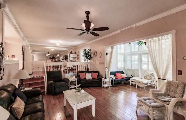 6030 E PEPPERTREE Way Gallery 2