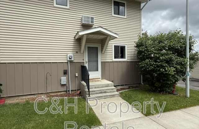 3285 Canyon Drive - 86 photos photos