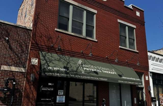 5414 N Broadway Street unit: 2 photos photos