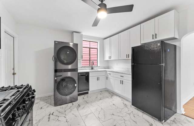 140 1/2 Carver St. photos photos