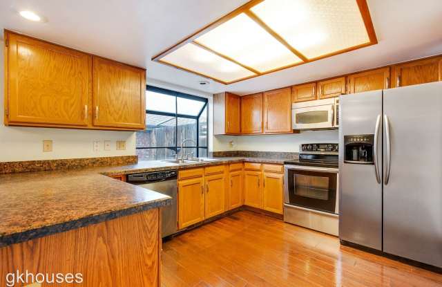 4232 South Fairplay Circle Unit E Gallery 2