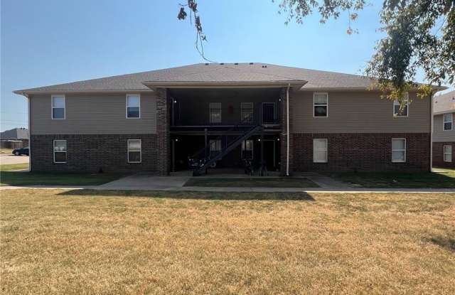 323 Sadie  LN photos photos
