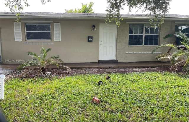 9442 SW 52nd St photos photos