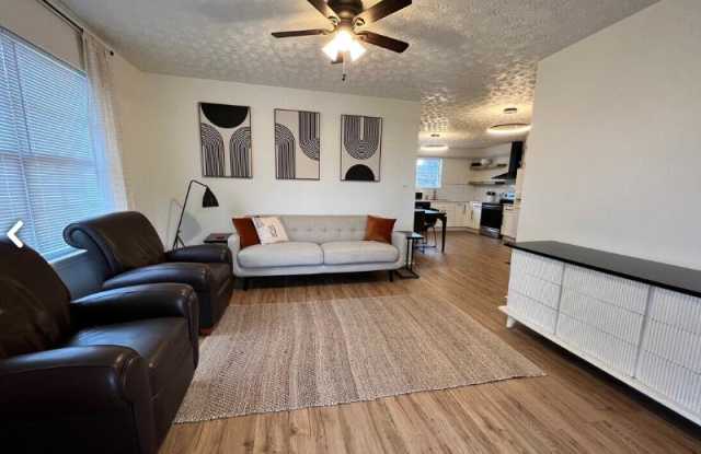 127 W Franklin St photos photos