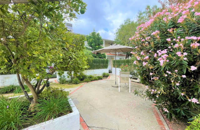 10814-10818 Blix St photos photos 10814-10818 Blix St photos photos