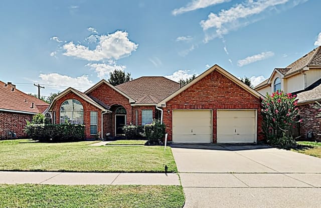 225 Devonshire Dr - 225 Devonshire Drive, Grand Prairie, TX 75052