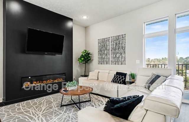 630 N 46th photos photos