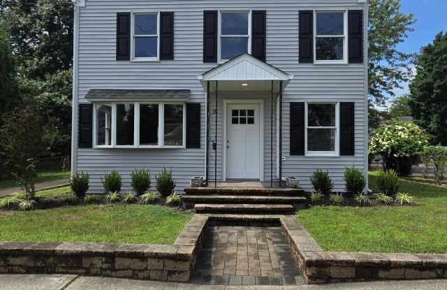 18 Maple Avenue Gallery 1