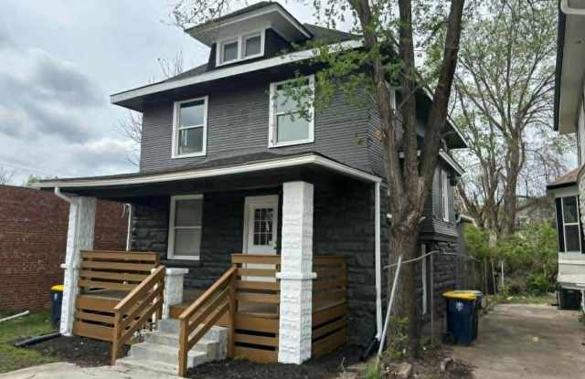 4444 Troost Ave photos photos