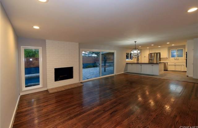 17224 Bullock Street Gallery 2
