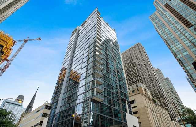 8 E Huron Street Gallery 1