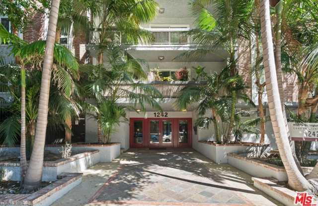 1242 S Barrington Ave unit: 304 photos photos