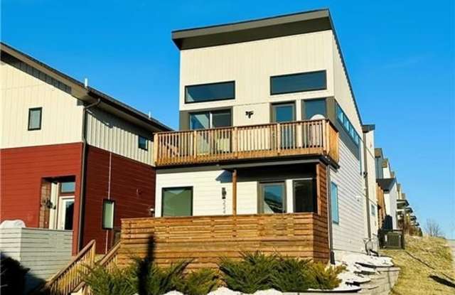 2247 Tracy Avenue photos photos