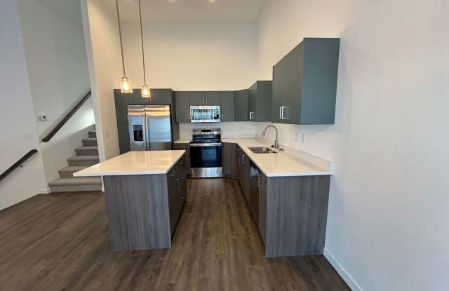 3 Bed 3 Bath Townhome photos photos