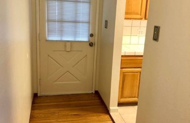 Beautiful Orangevale Home, Available Now! Gallery 4