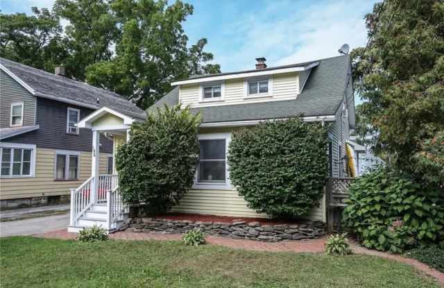 156 Breezeway Drive - 156 Breezeway Drive, Irondequoit, NY 14622