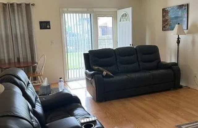 Charming 3BR House in Dayton Gallery 1